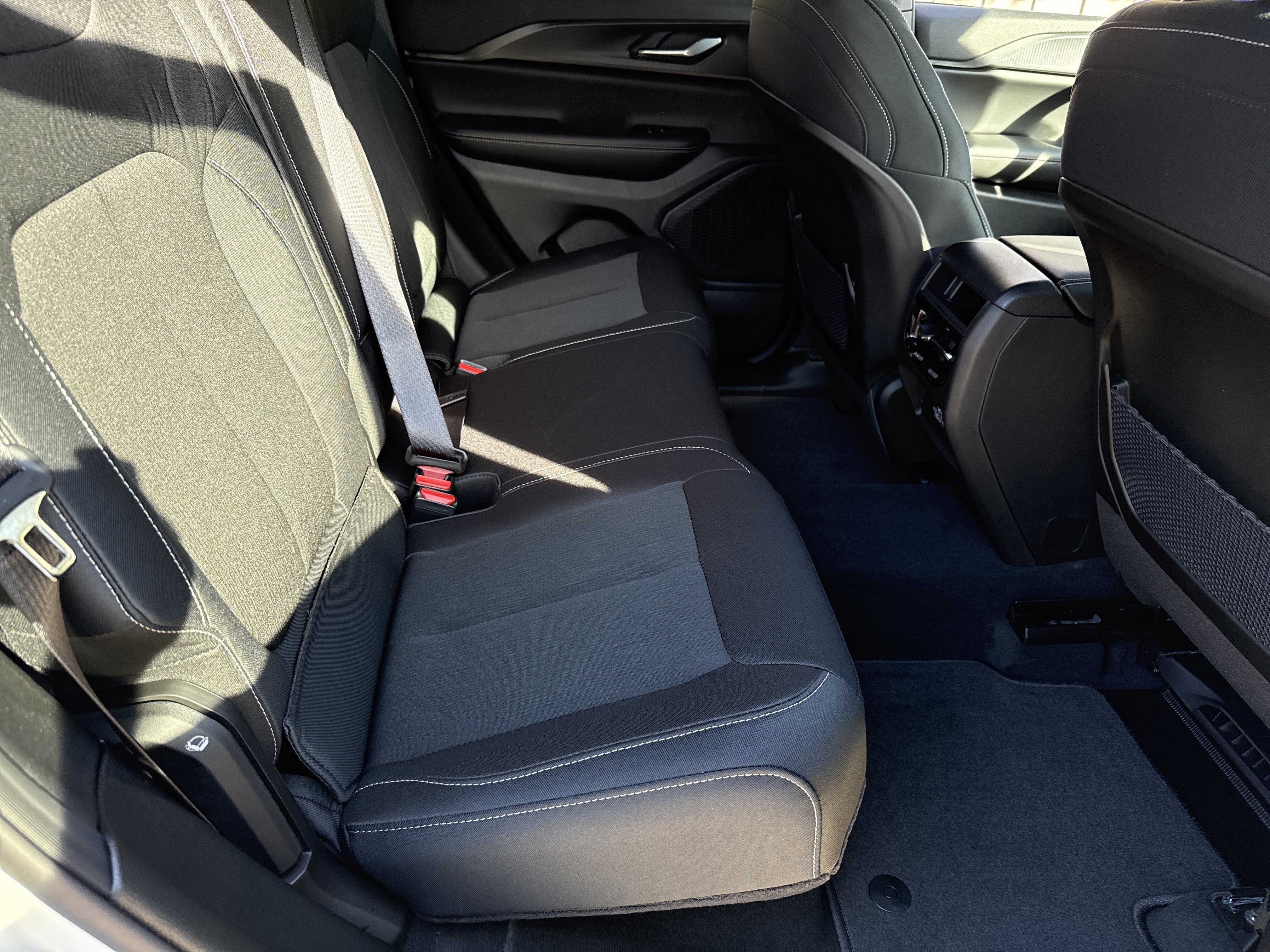 New 2025 Bright White Clearcoat Jeep Laredo image 16