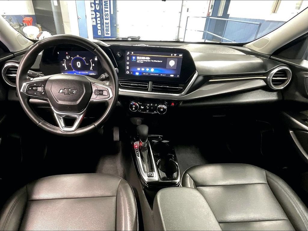 Used 2024 Summit White Chevrolet ACTIV image 22
