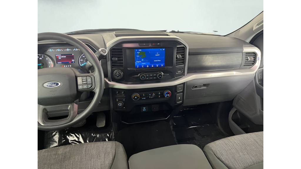 Used 2023 Oxford White Ford XLT image 27