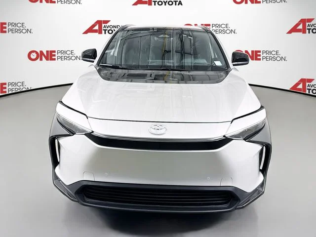 Certified Used 2024 Silver Toyota XLE image 3