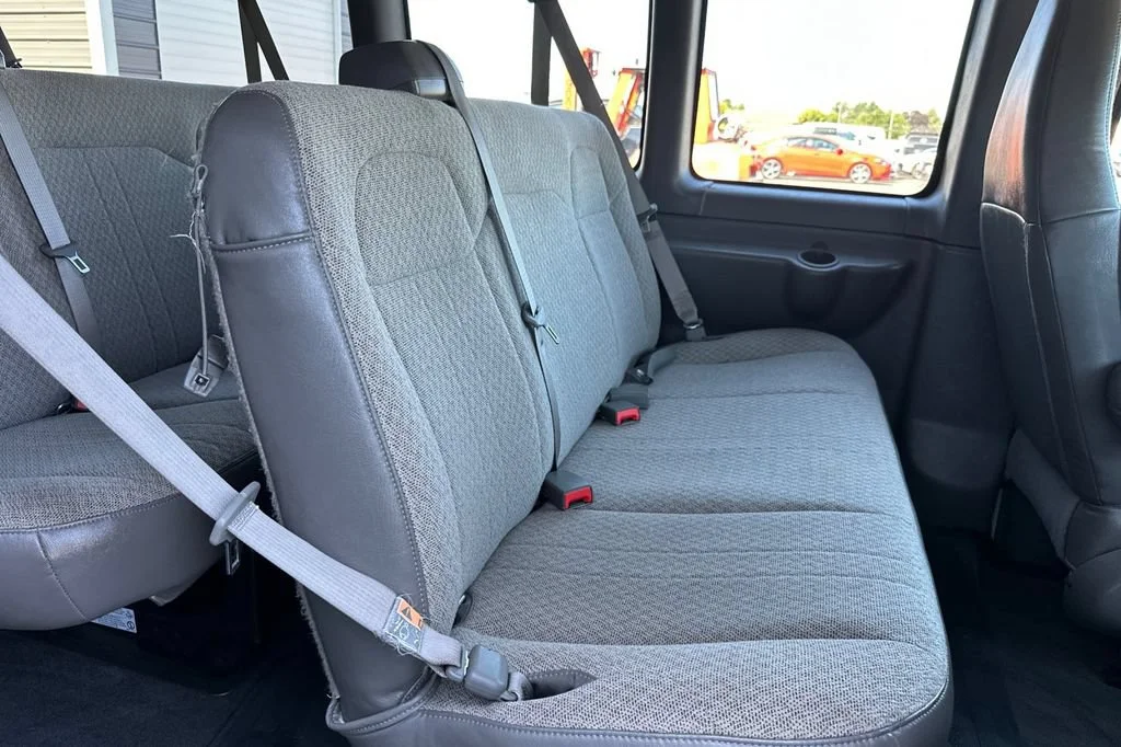 2024 Chevrolet Express Passenger LT - Photo 12