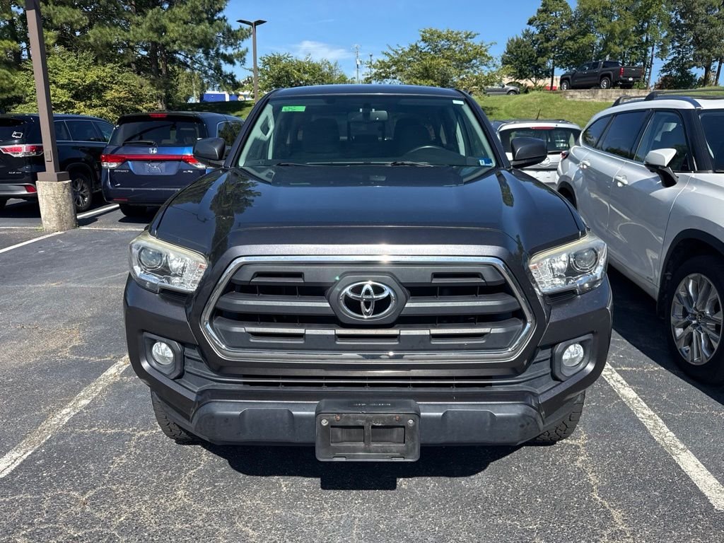 Used 2016 Gray Toyota SR5 image 6