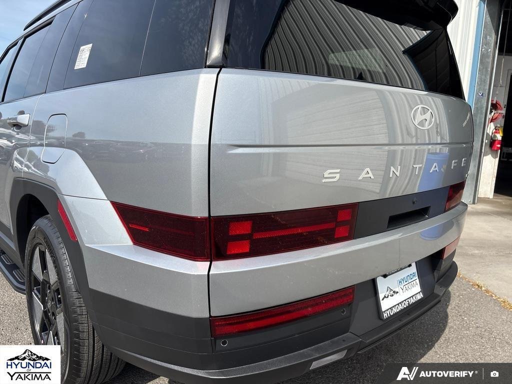 New 2026 Shimmering Silver Hyundai SEL image 11