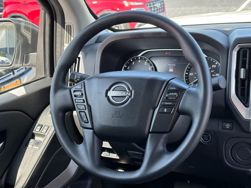 2025 Nissan Frontier SV - Photo 7