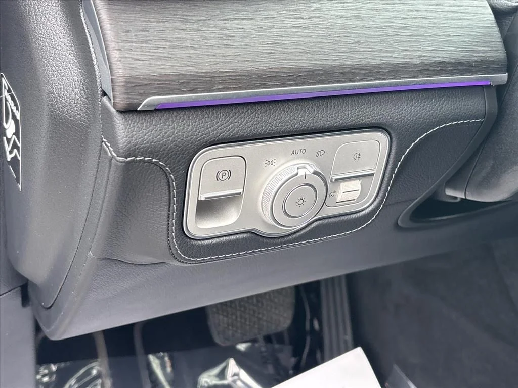 Used 2026 Polar White Mercedes-Benz GLS 450 image 28