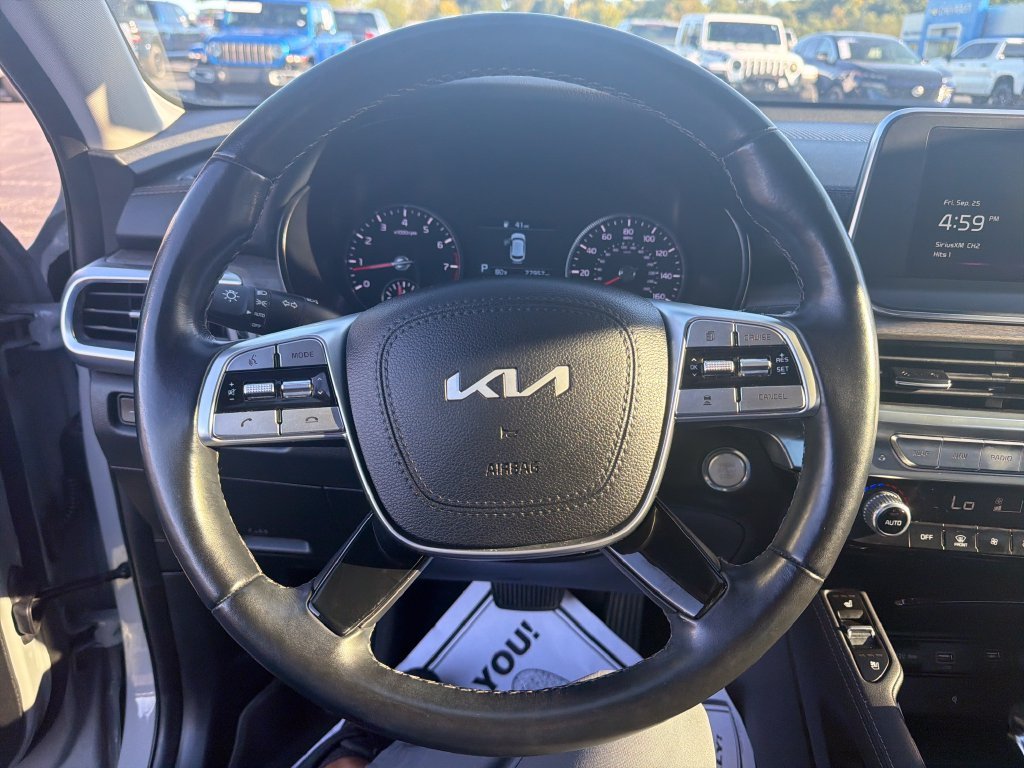 Used 2022 Gray Kia EX image 16