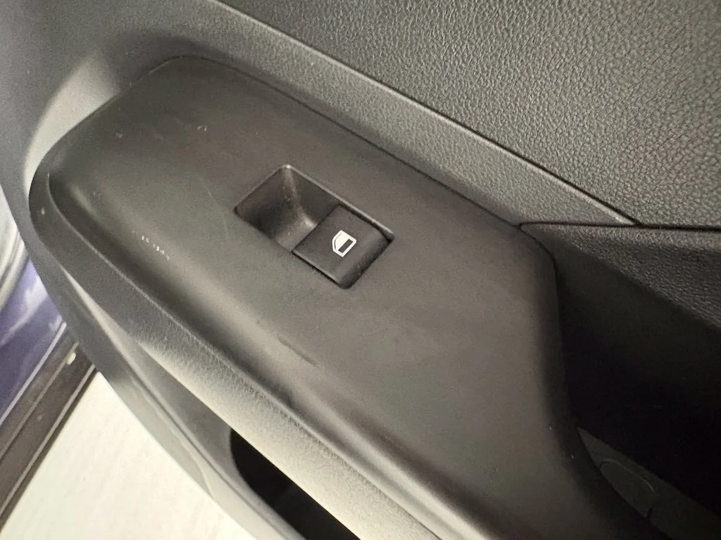 Used 2024 Blue Hyundai SEL image 16
