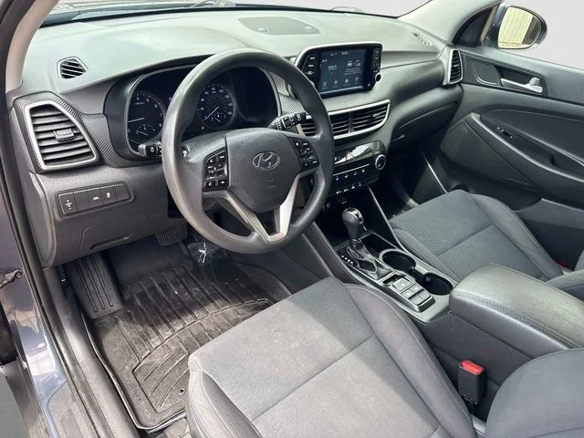 Used 2019 Blue Hyundai SE image 11