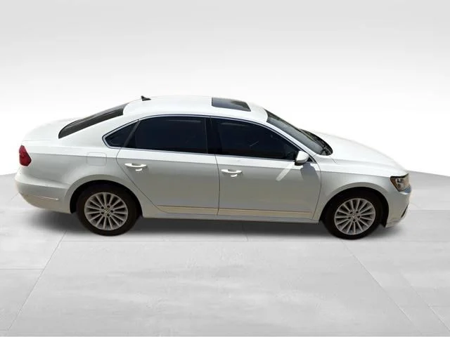 Used 2016 White Volkswagen 1.8T SE image 2