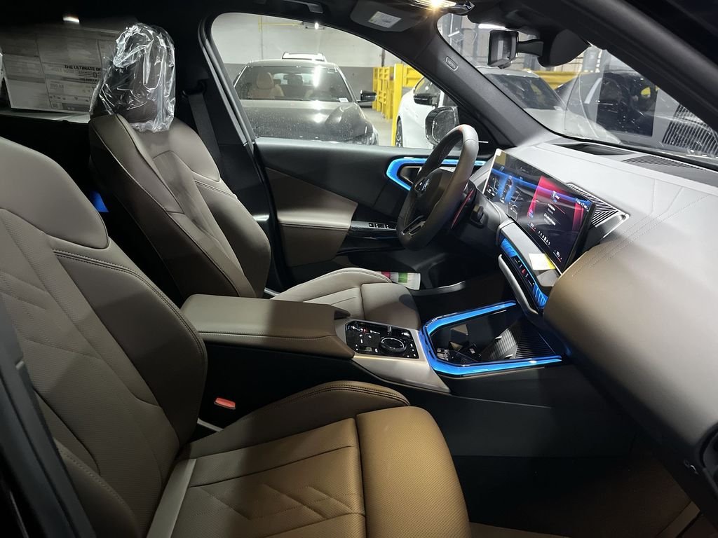 New 2026 Black Sapphire Metallic BMW M50 xDrive image 25