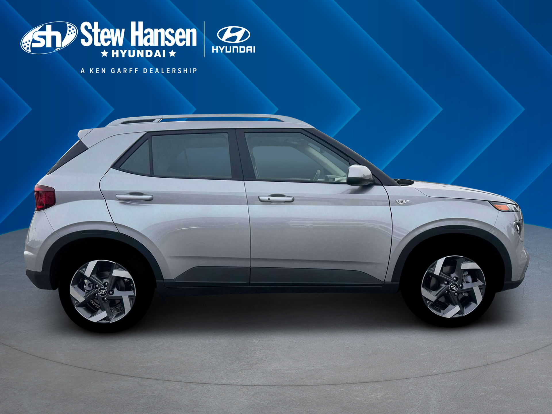 New 2026 Shimmering Silver Hyundai SEL image 28