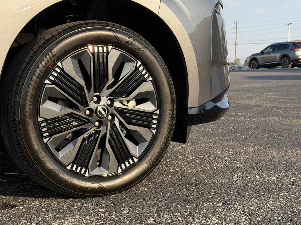 New 2026 Gun Metallic Nissan Platinum image 36