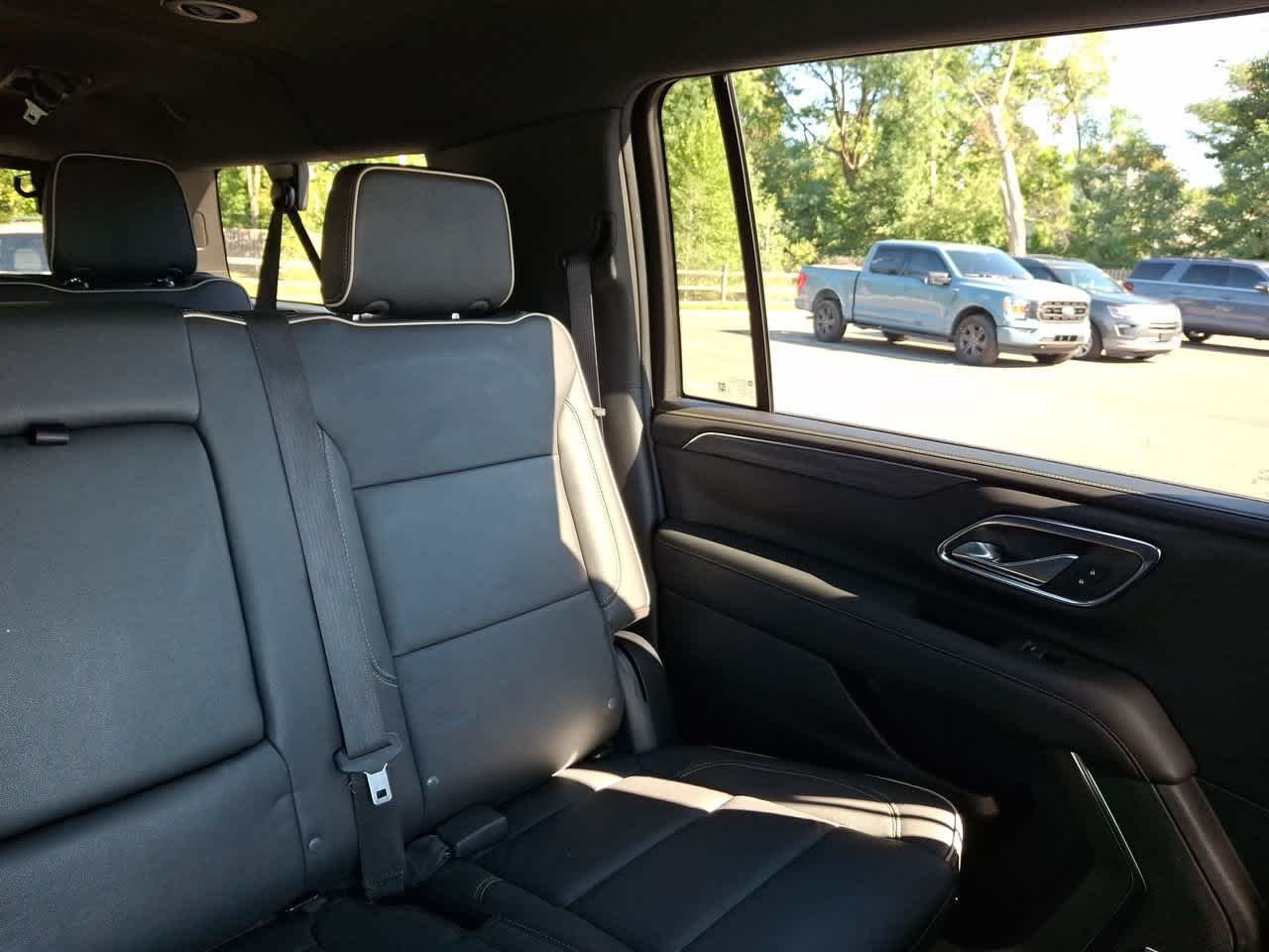 Used 2024 Onyx Black GMC SLT image 14