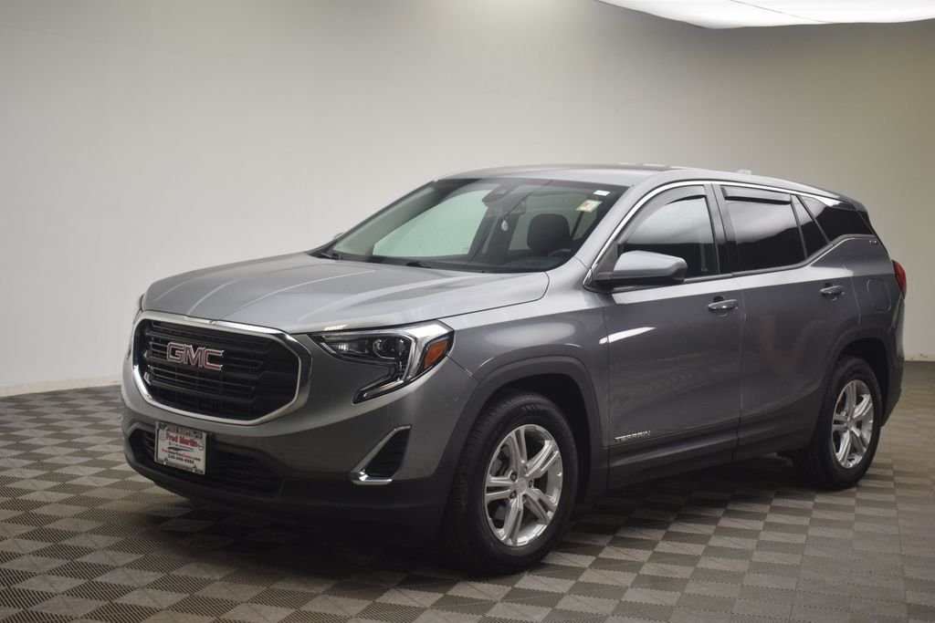 Used 2020 Gray GMC SLE image 2