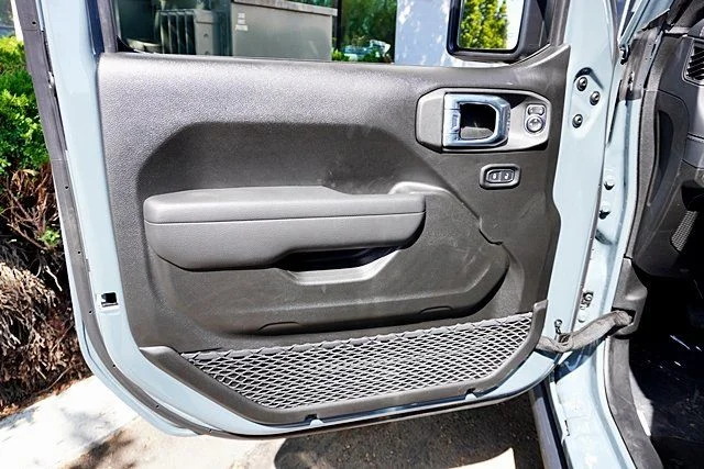 New 2026 Anvil Clear-Coat Exterior Paint Jeep Mojave image 31