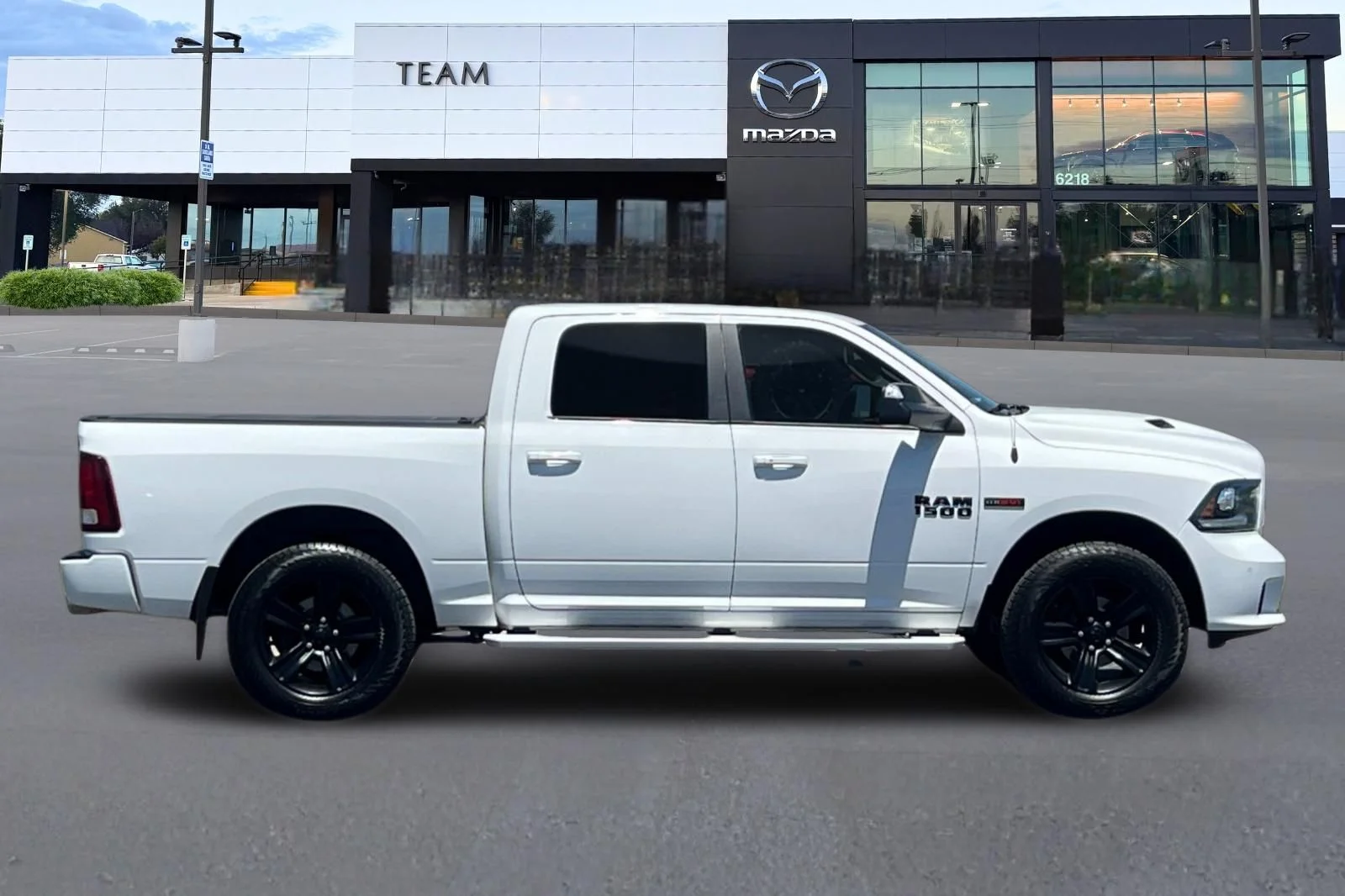 Used 2018 White Ram Sport image 3