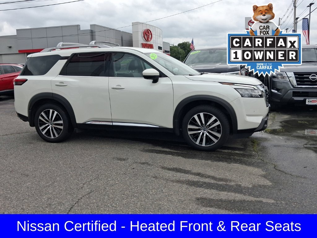Used 2023 White Nissan Platinum image 4