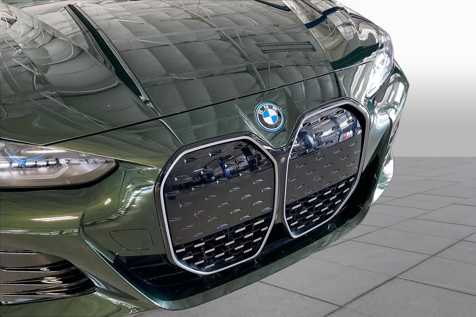 Certified Used 2023 San Remo Green Metallic BMW M50 image 29