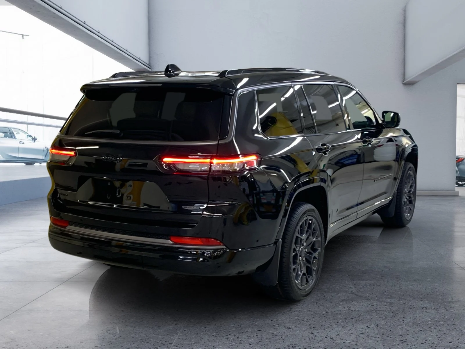 New 2026 Diamond Black Crystal Pearl Jeep Summit image 5