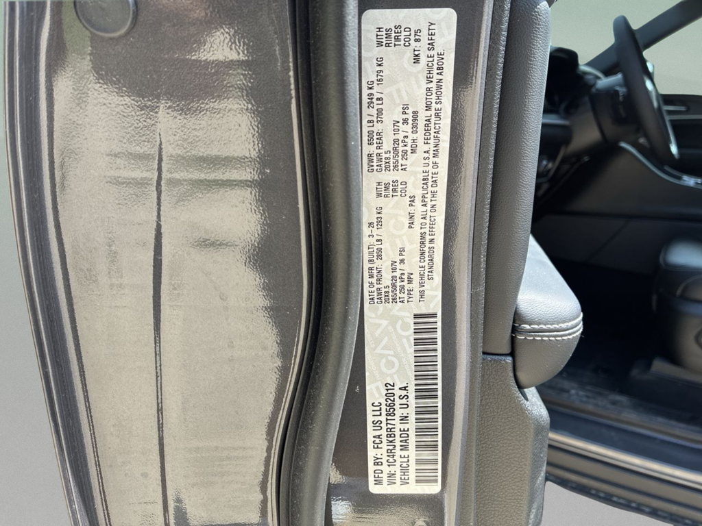 New 2026 Baltic Gray Metallic Clear-Coat Exterior Paint Jeep Limited image 44