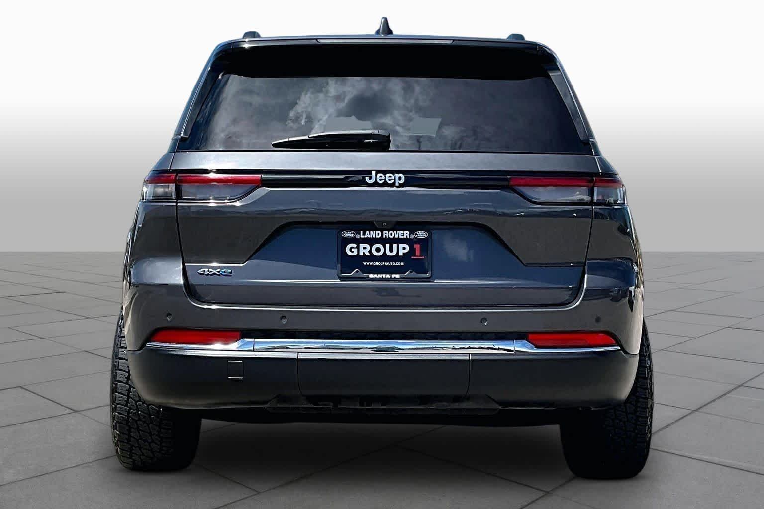 Used 2024 Baltic Gray Metallic Clearcoat Jeep  image 5