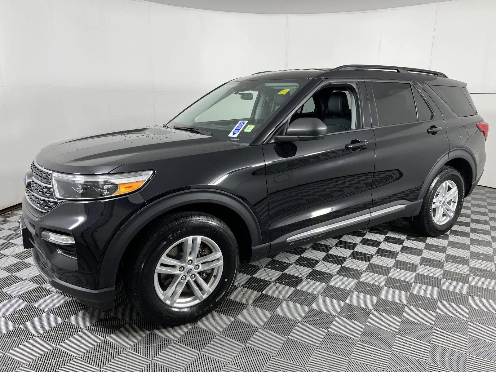 Used 2023 Agate Black Ford XLT image 6