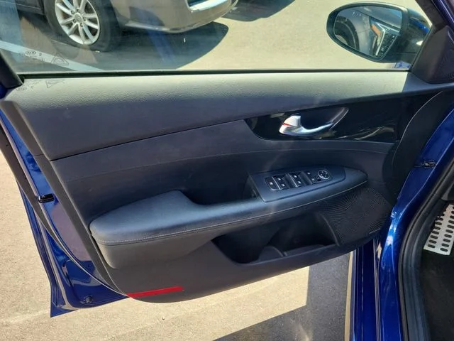 Used 2020 Blue Kia GT-Line image 10