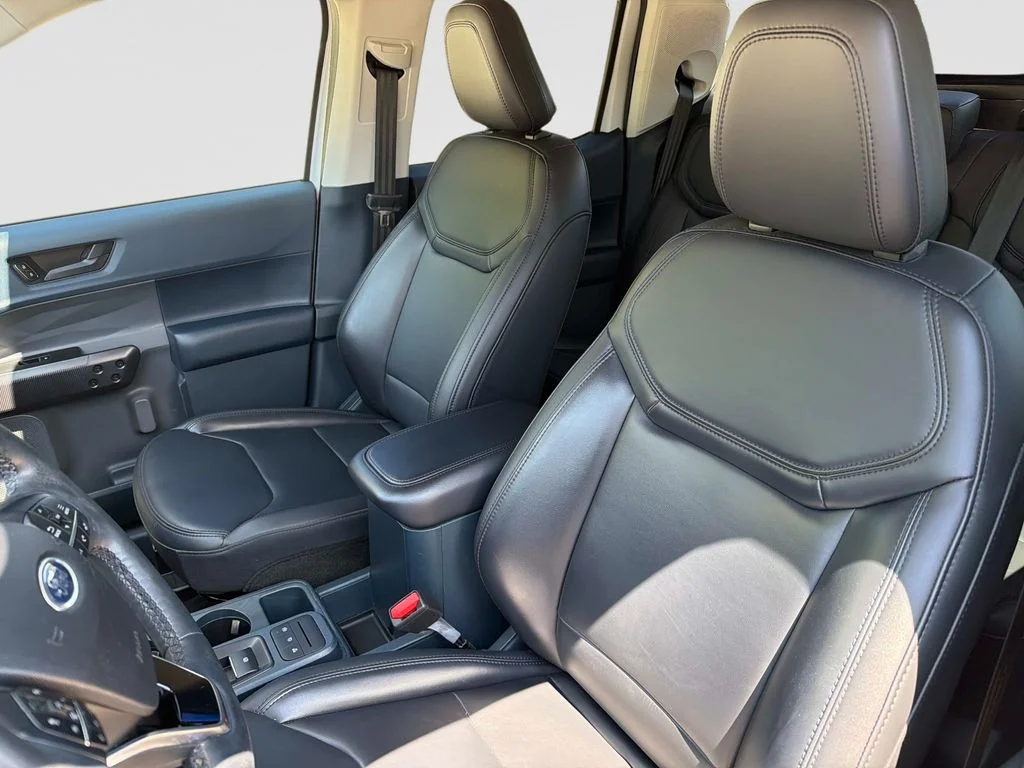 Used 2024 Oxford White Ford Lariat image 21