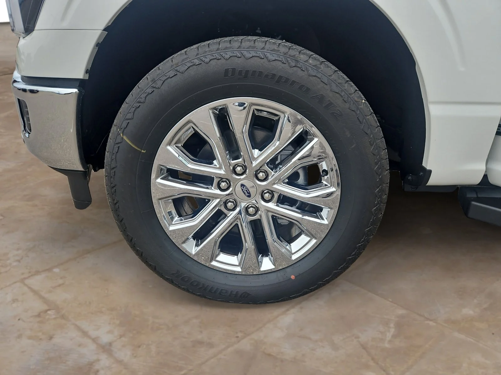 New 2026 Star White Metallic Tri-Coat Ford LARIAT image 28