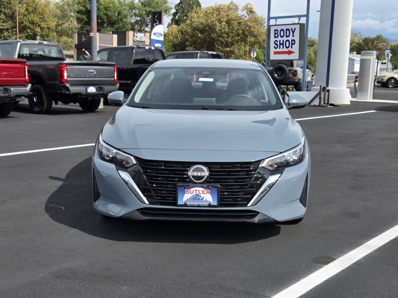 Used 2024 Nissan Sentra SV with VIN 3N1AB8CV8RY355332 for sale in Ashland, OR