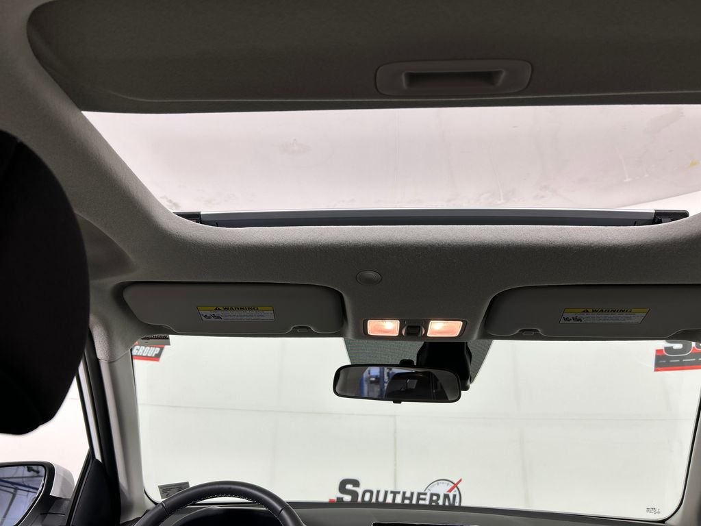 Used 2026 White Hyundai SEL image 19
