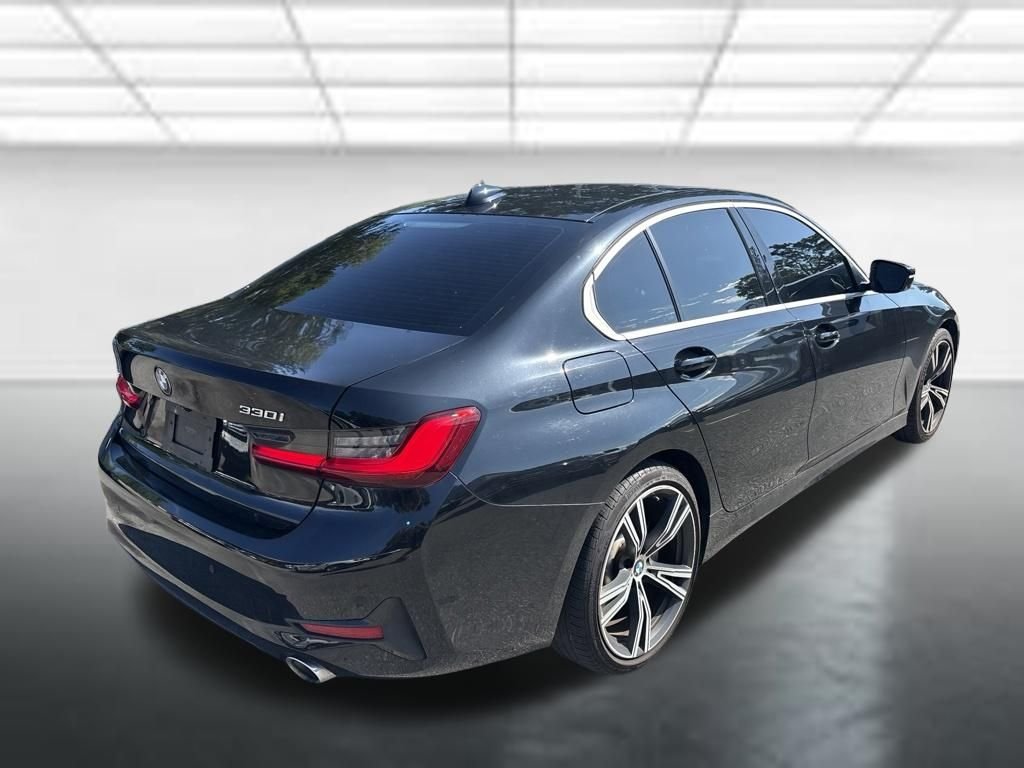 Used 2020 Black BMW 330i image 4