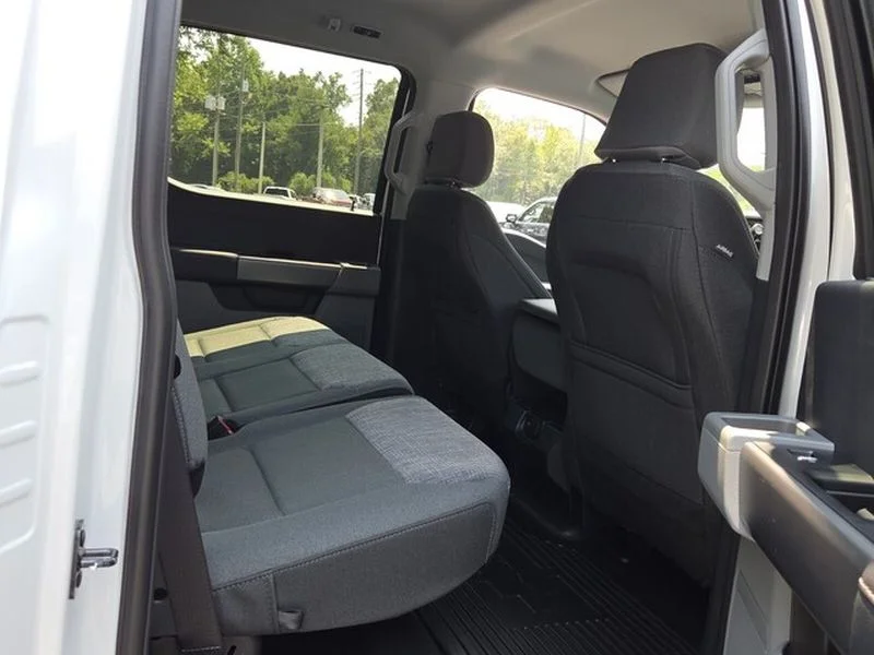 New 2026 Oxford White Ford F-250® XLT image 16