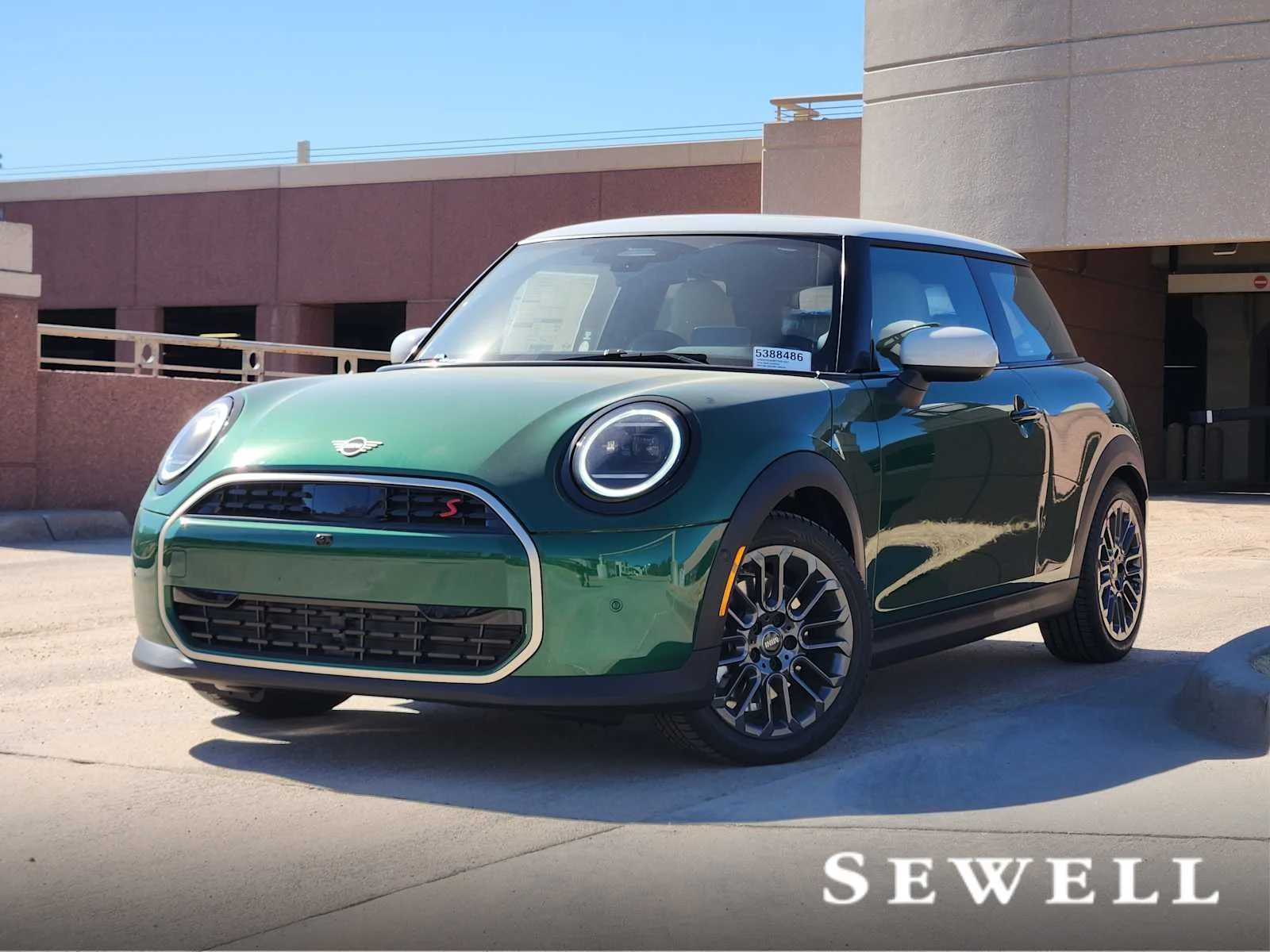 2026 MINI Hardtop Cooper S's photo