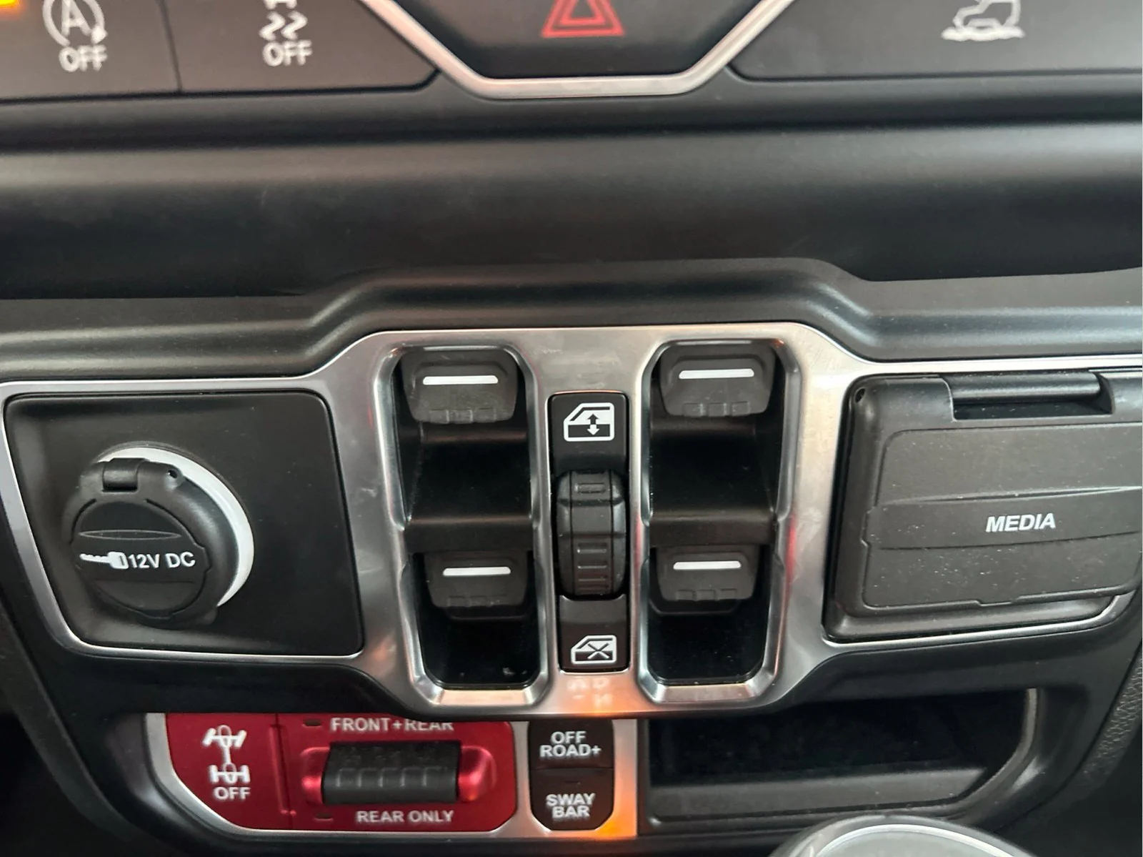 Used 2023 Black Clearcoat Jeep Rubicon image 32