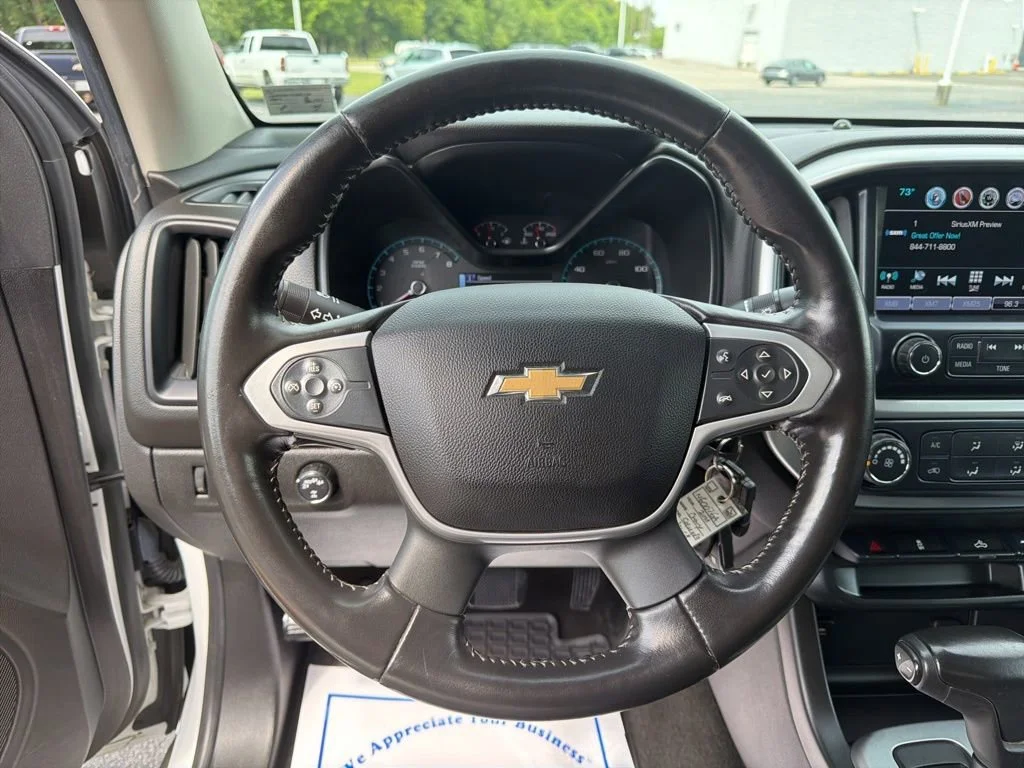 Used 2018 SUMMIT WHITE Chevrolet 4WD LT image 10