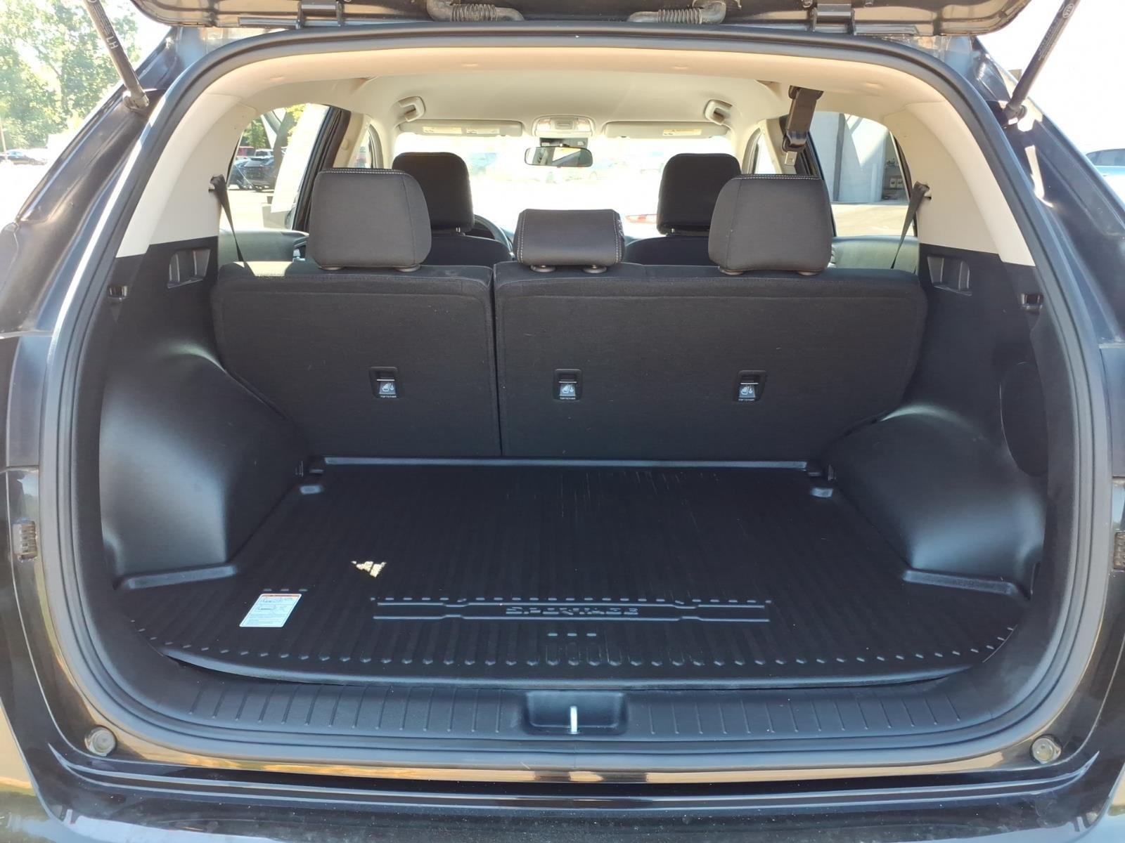 Used 2022 Black Cherry Kia LX image 30