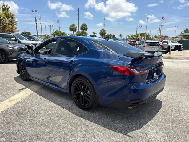 2025 Toyota Camry SE - Photo 14