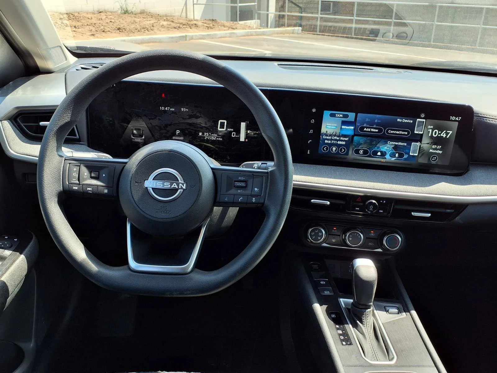 Used 2025 Super Black Nissan SV image 5