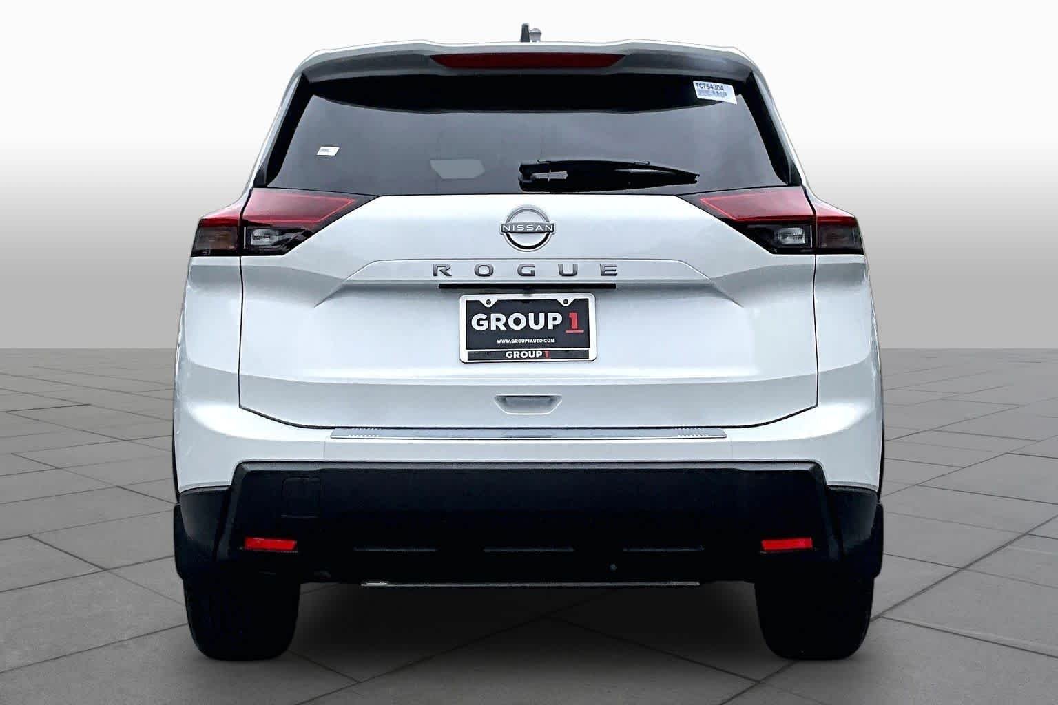New 2026 Everest White Pearl TriCoat Nissan SV image 4