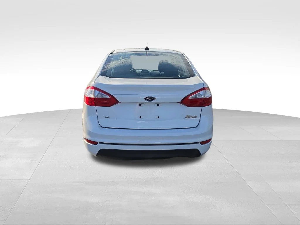 Used 2016 White Ford SE image 5