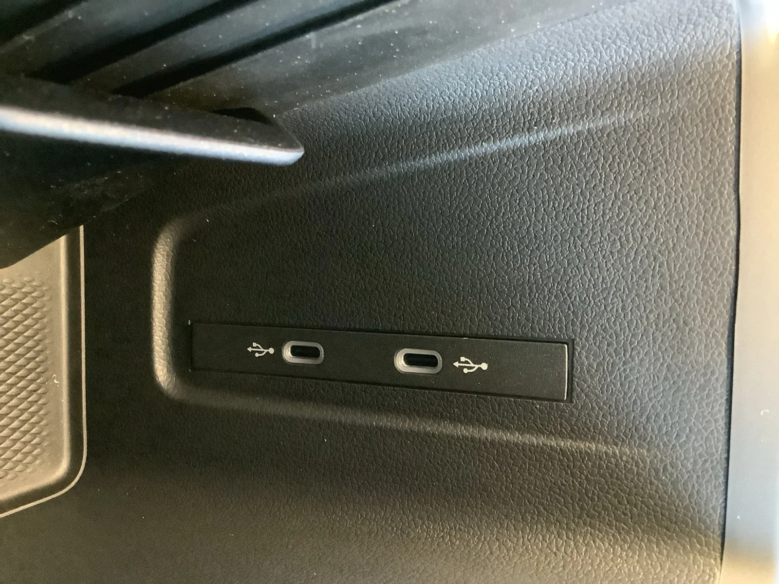 New 2026 DEEP BLACK PEAR Volkswagen S image 21
