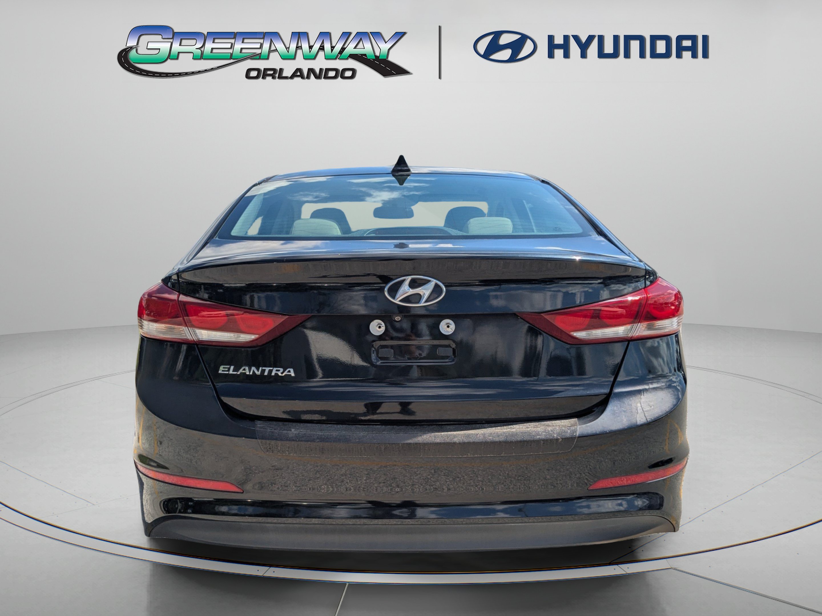 Used 2017 Black Noir Pearl Hyundai SE image 7