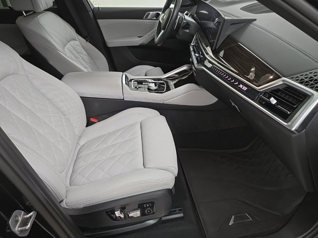 Used 2024 Carbon Black Metallic BMW xDrive40i image 24