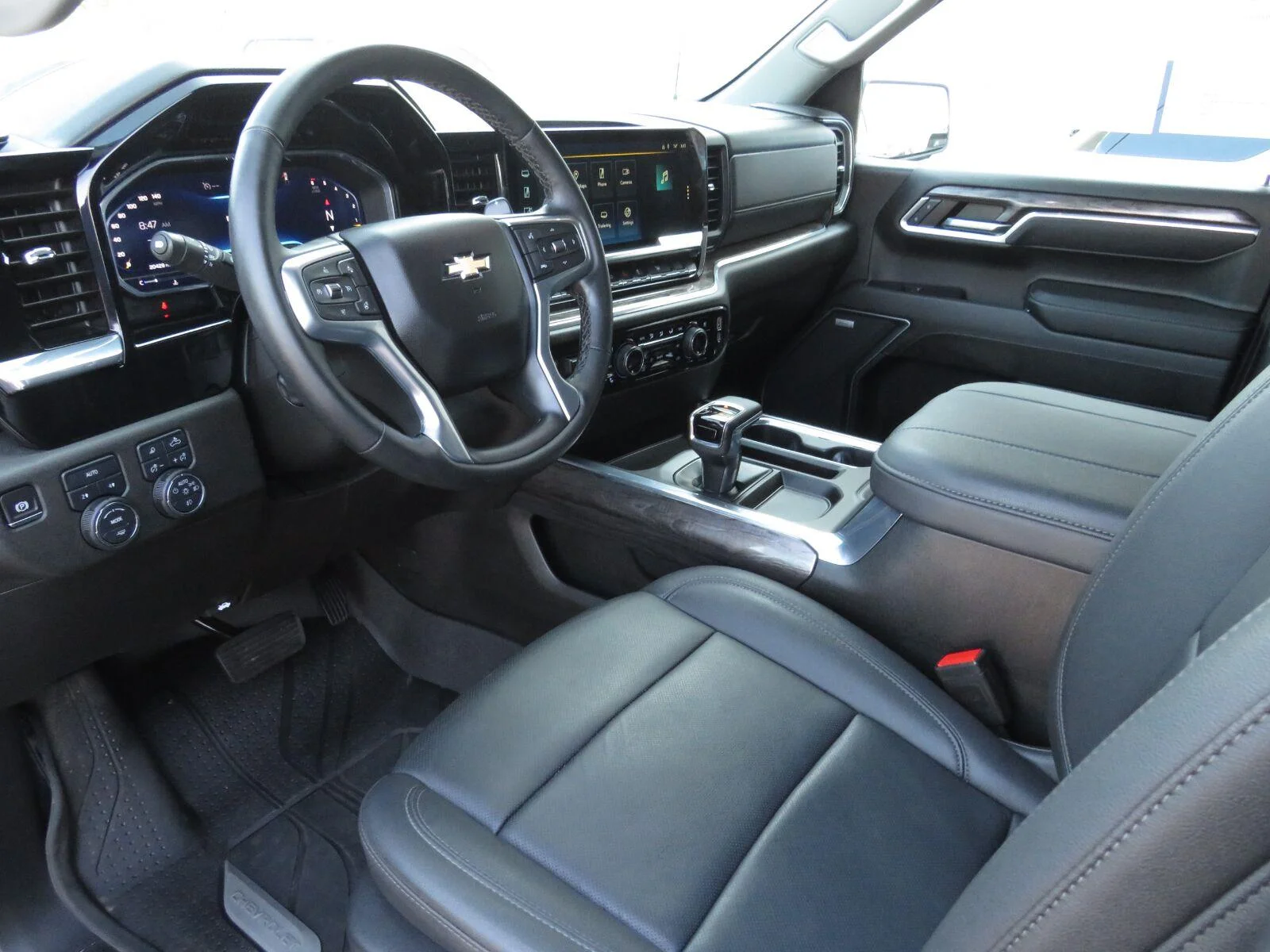 Used 2024 Dark Ash Metallic Chevrolet LTZ image 20