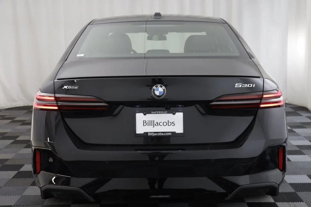 New 2027 Black BMW 530i xDrive image 17