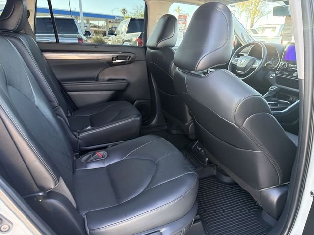 2023 Toyota Highlander Platinum - Photo 30