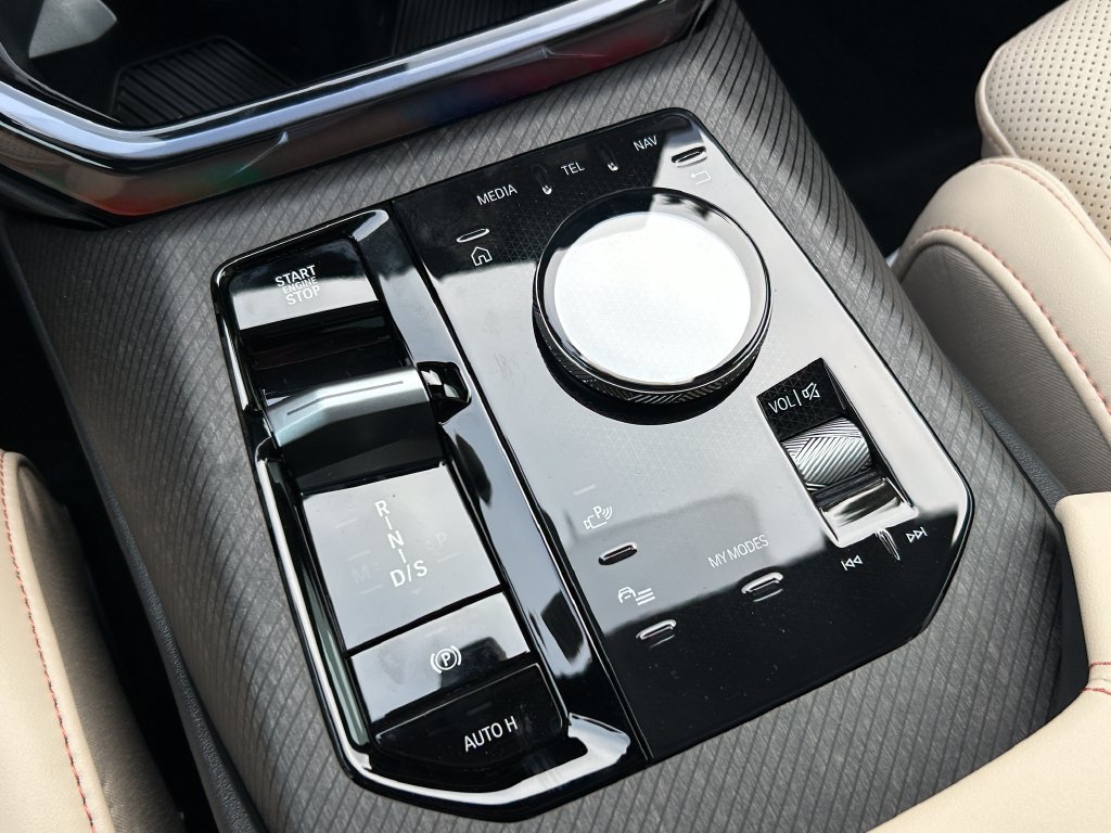 New 2026 Skyscraper Grey Metallic BMW 30 xDrive image 29