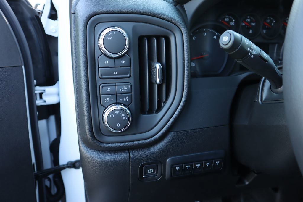 New 2026 Summit White GMC Pro image 7