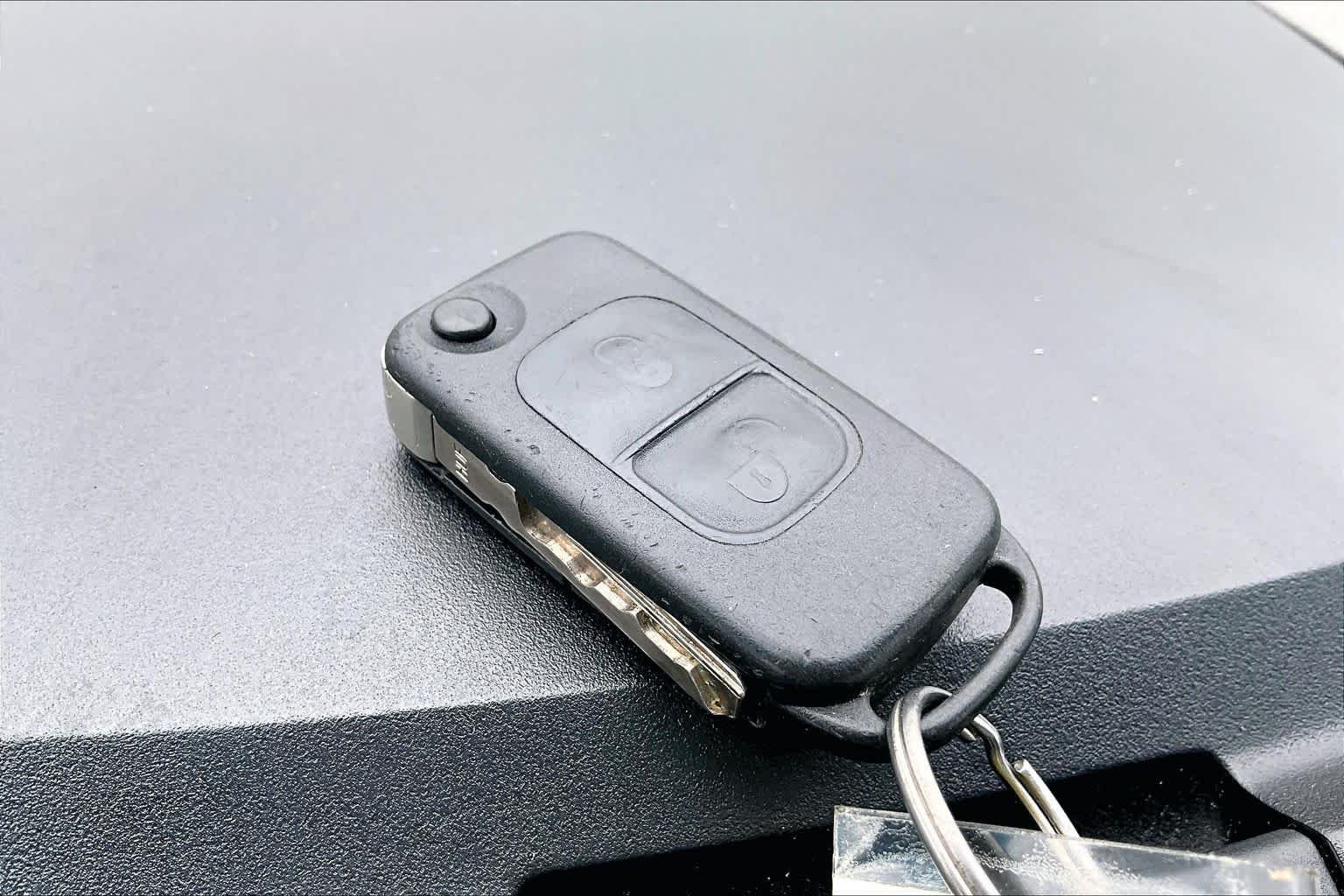 Used 2018 Graphite Gray Metallic Mercedes-Benz  image 15
